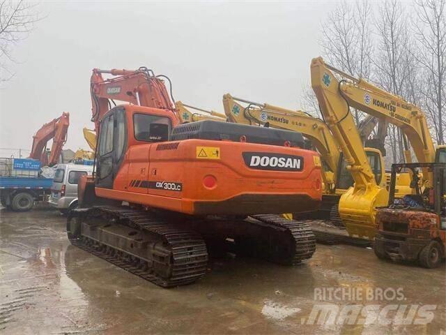 Doosan DX 300 Pelle sur chenilles