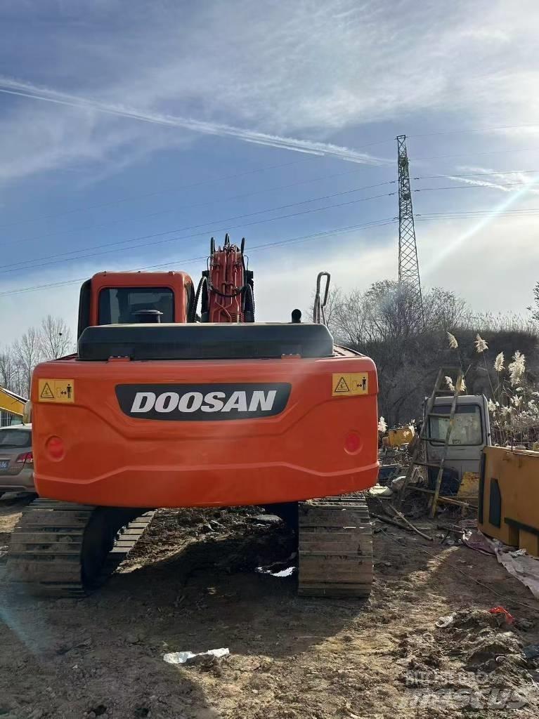 Doosan DX225LC-9C Pelle sur chenilles