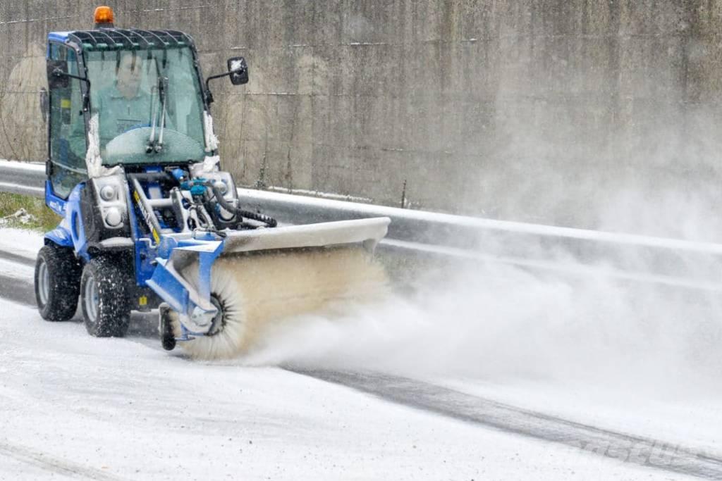 Multione 2.3 EFI Chargeuse multifonction