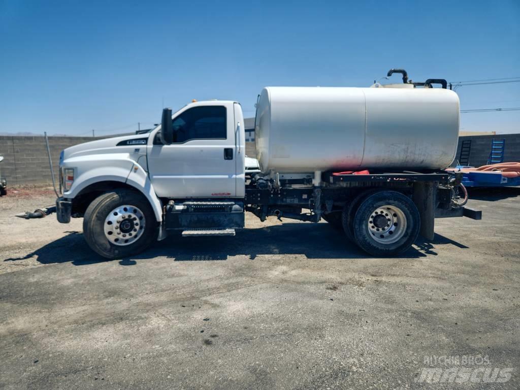 Ford F 650 SD Camion citerne à eau