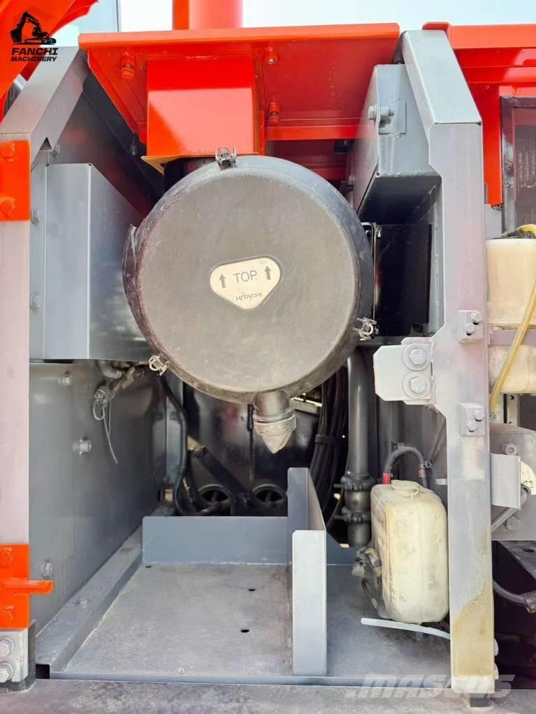 Hitachi 210-6 Mini pelle 7t-12t