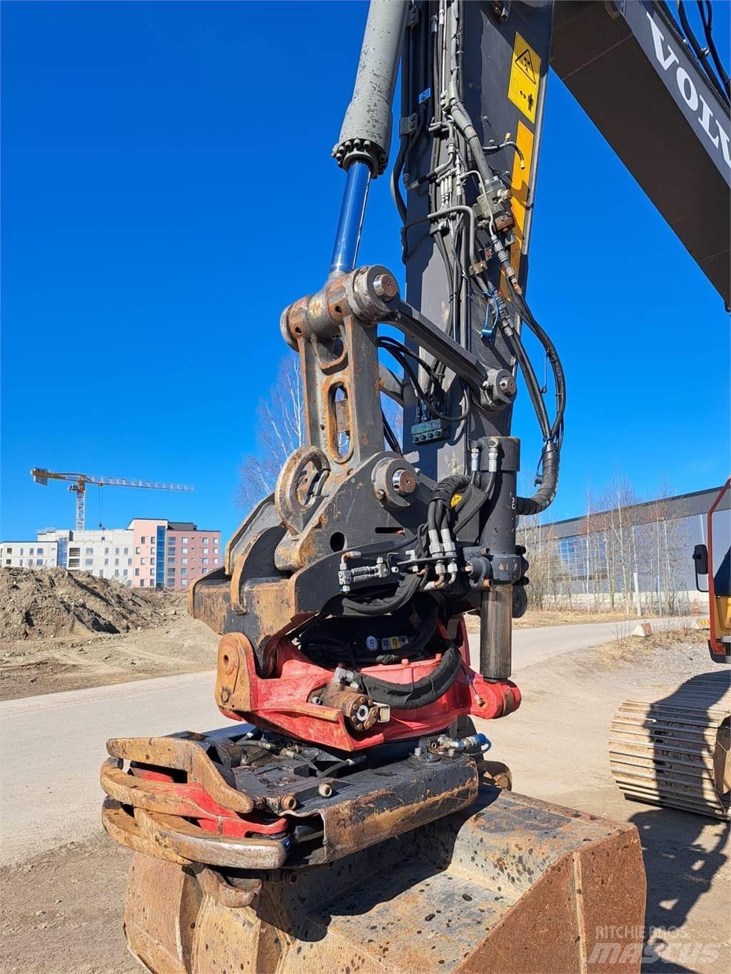 Volvo EC220EL Pelle sur chenilles