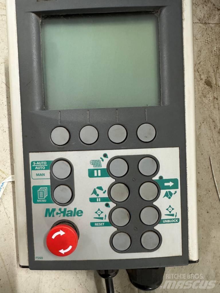 McHale F5600 Presse à balle ronde