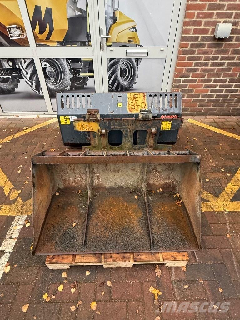 Avant 528 Mini chargeuse