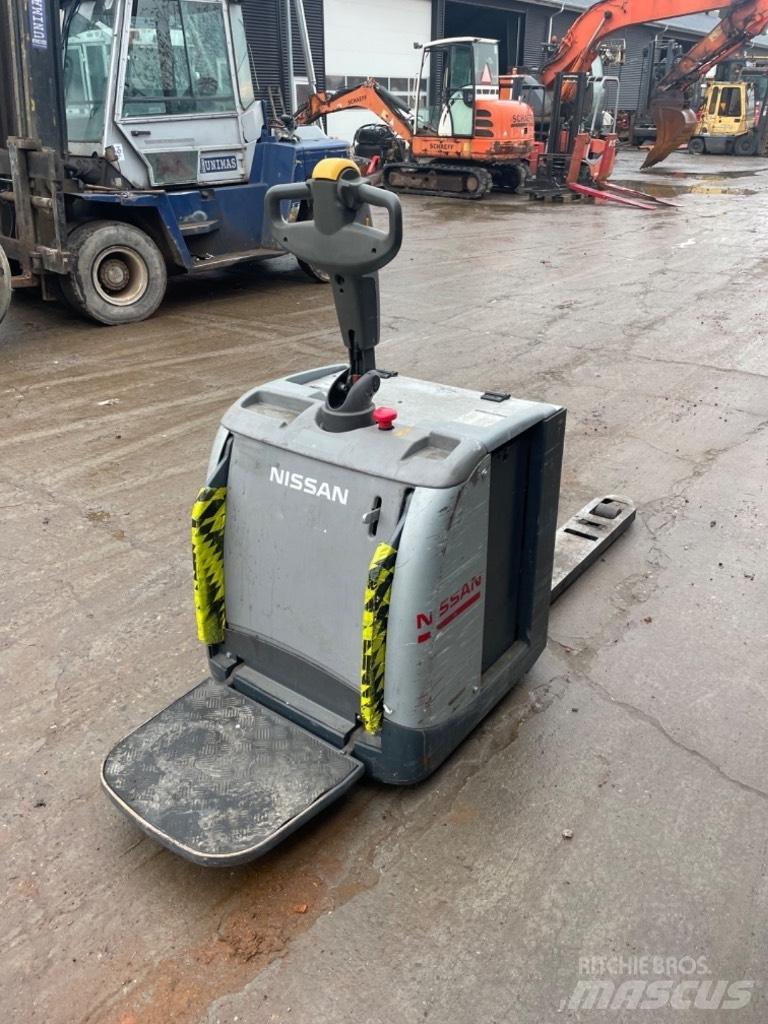 Nissan PLP 200 Transpalette accompagnant