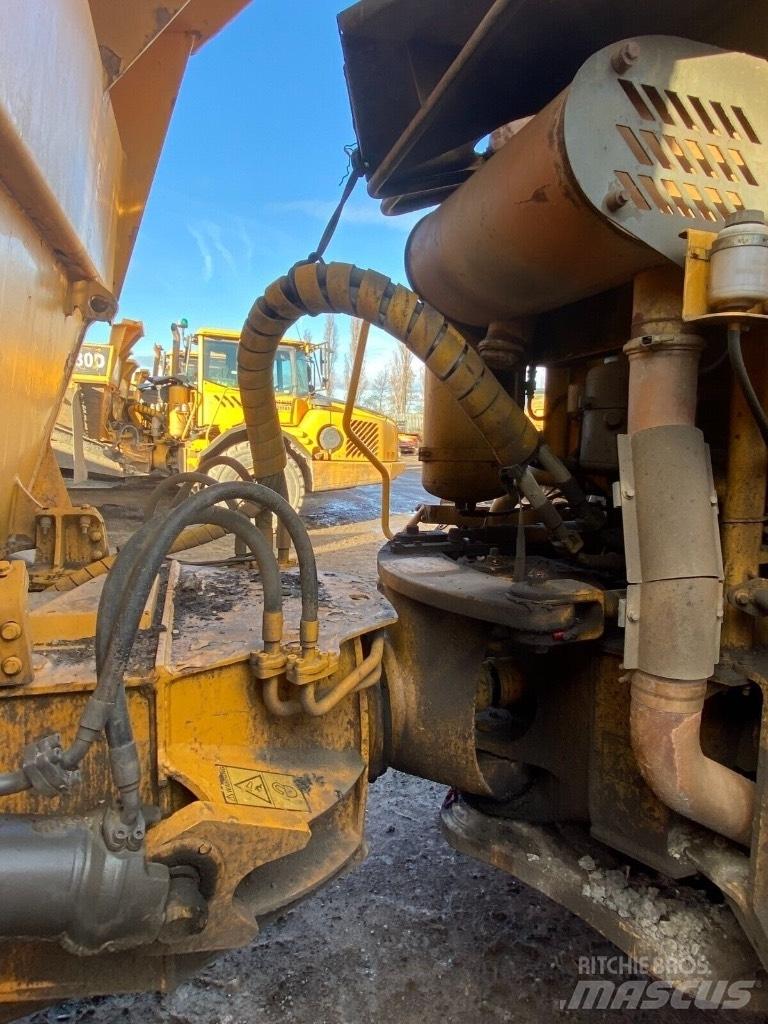 Volvo A 25 D Tombereau articulé