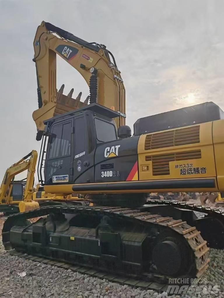 CAT 340D2L Pelle sur chenilles