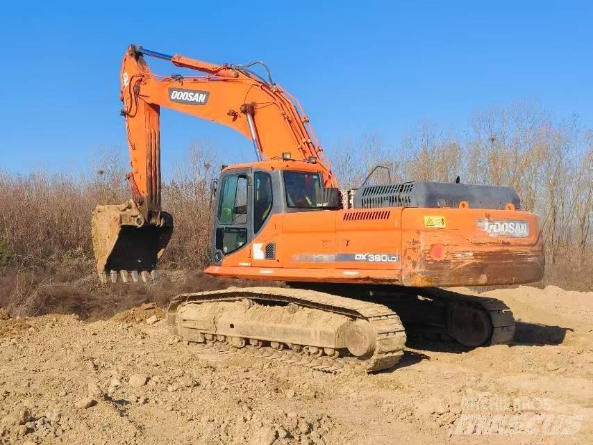 Doosan DX 380 LC Pelle sur chenilles