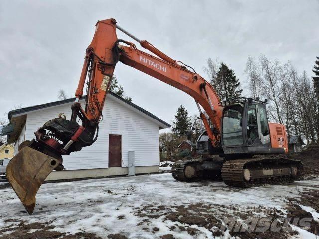 Hitachi ZX225 LC-3 Pelle sur chenilles