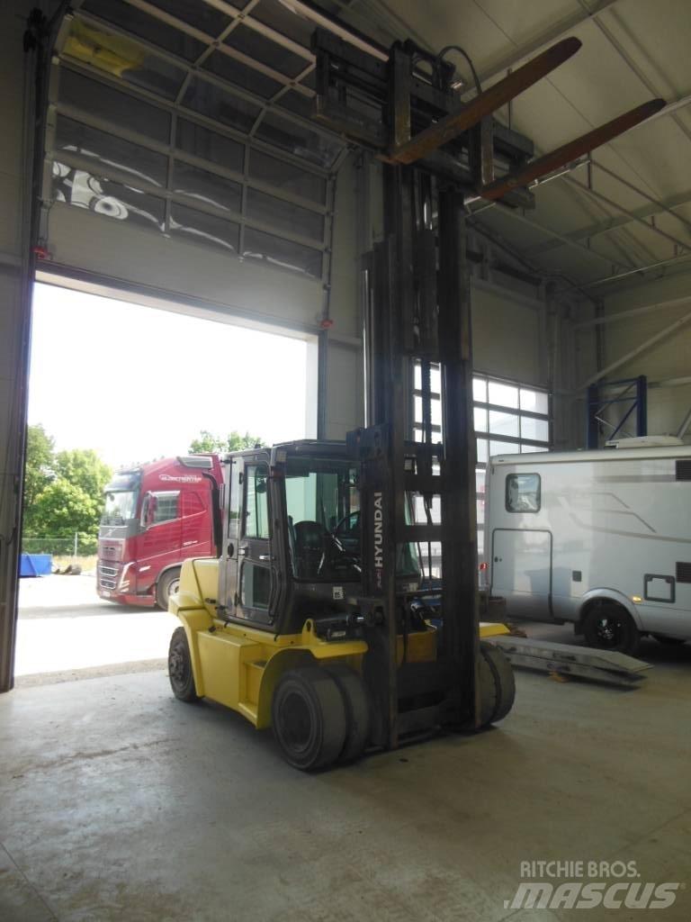 Hyundai 70 D-7 A Chariots diesel