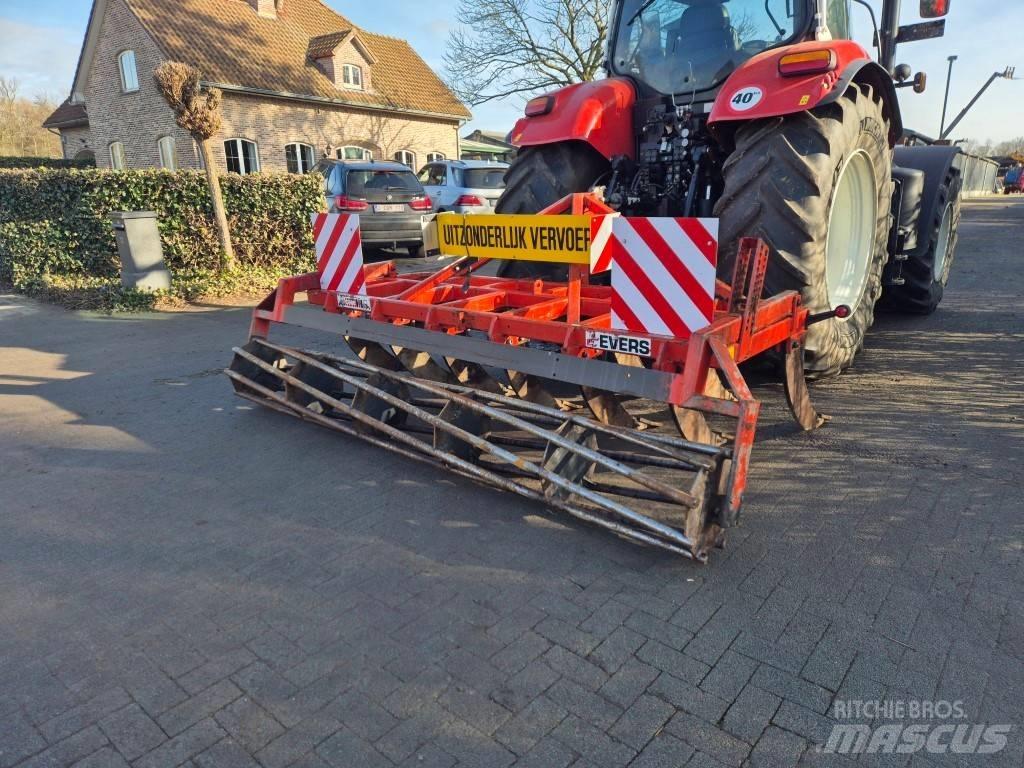 Evers LJ-13 R45 Déchaumeur, cultivateur