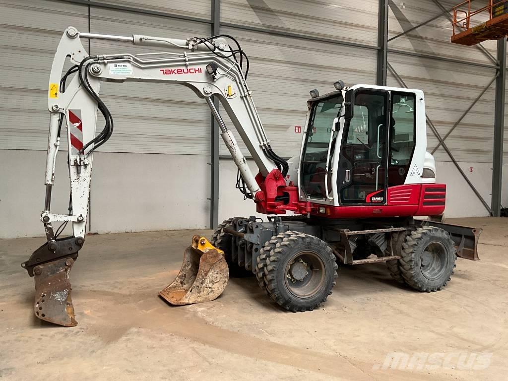 Takeuchi TB 295 W Pelle sur pneus