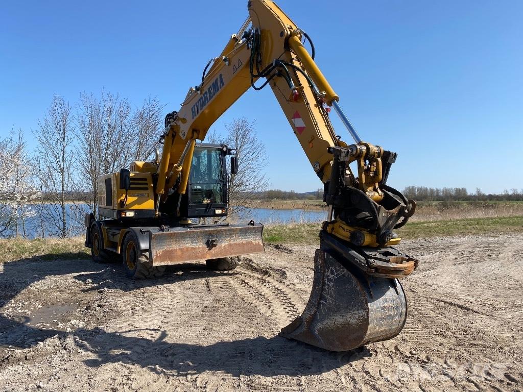Hydrema MX 16 Pelle sur pneus