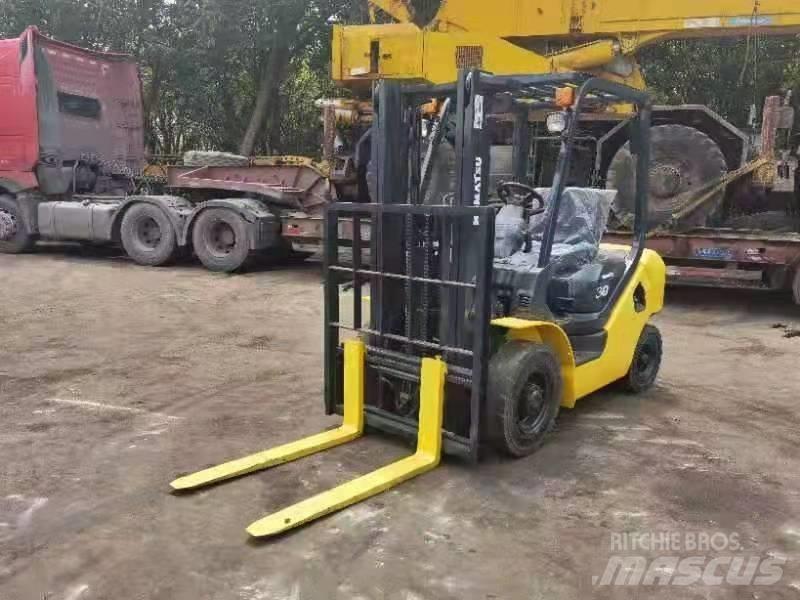 Komatsu 3Ton Chariots diesel