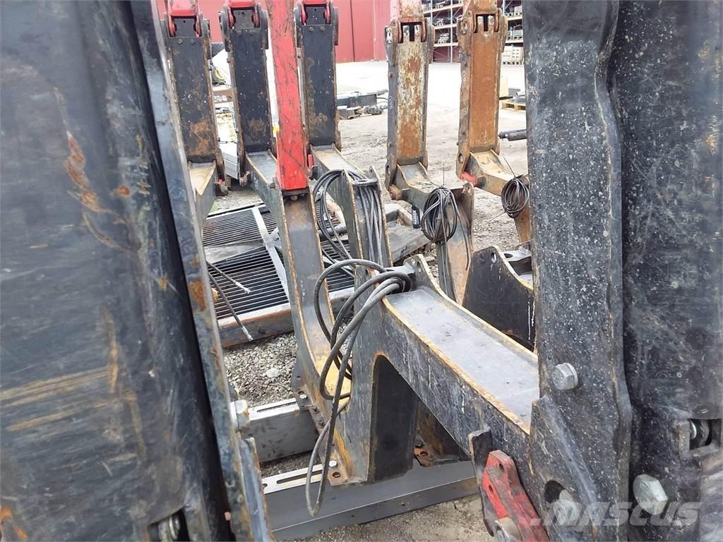 Komatsu 895 Autres accessoires pour matériel forestier