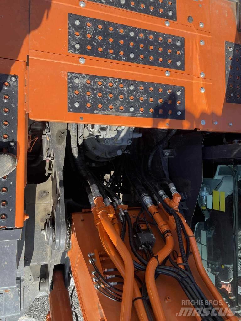 Hitachi ZX300LC-7 Pelle sur chenilles
