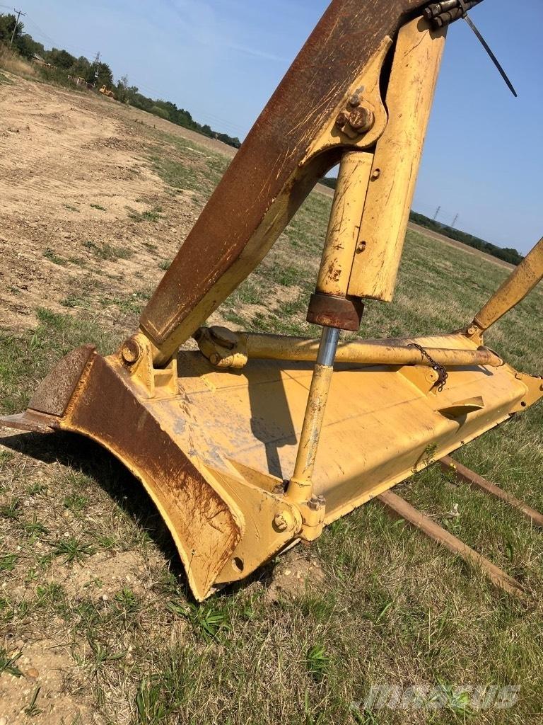 CAT 825 C Compacteur de sol