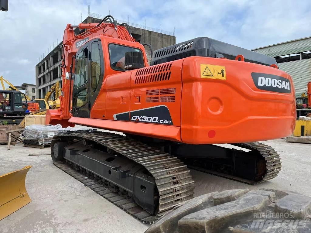 Doosan DX 300 Pelle sur chenilles