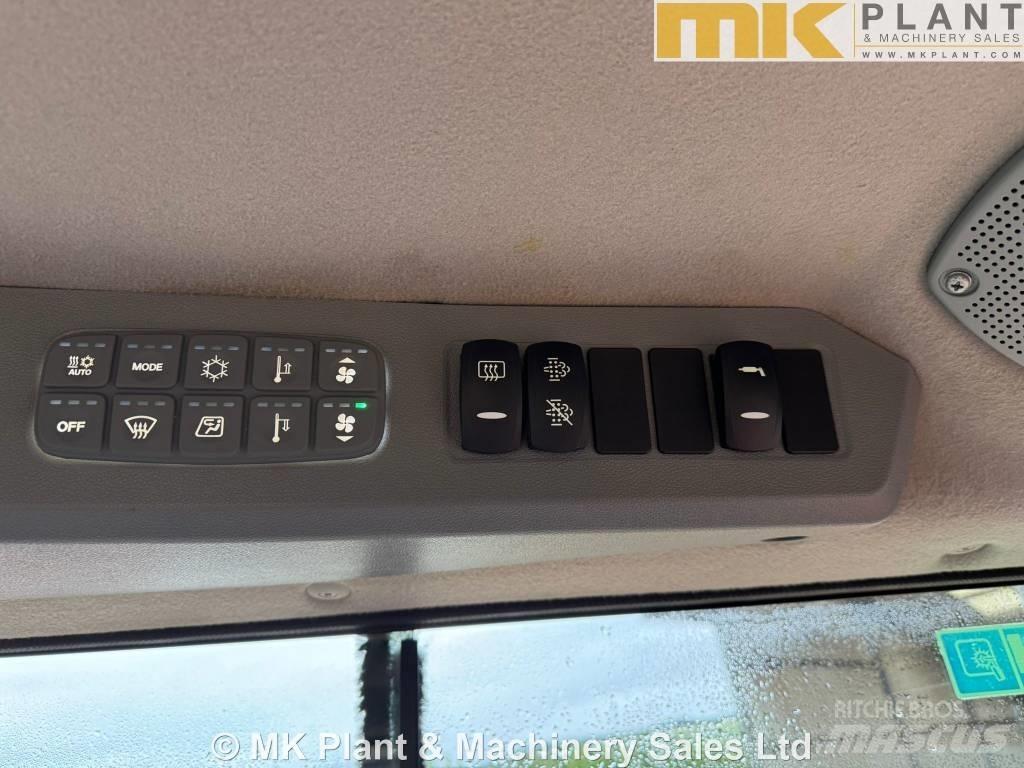 Doosan DL 320-7 Chargeuse sur pneus
