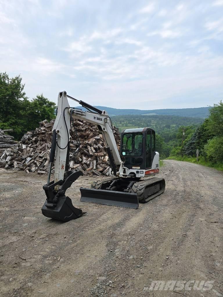 Bobcat 341 G Mini pelle < 7t