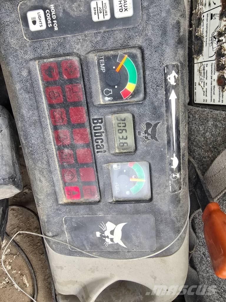 Bobcat 341 G Mini pelle < 7t