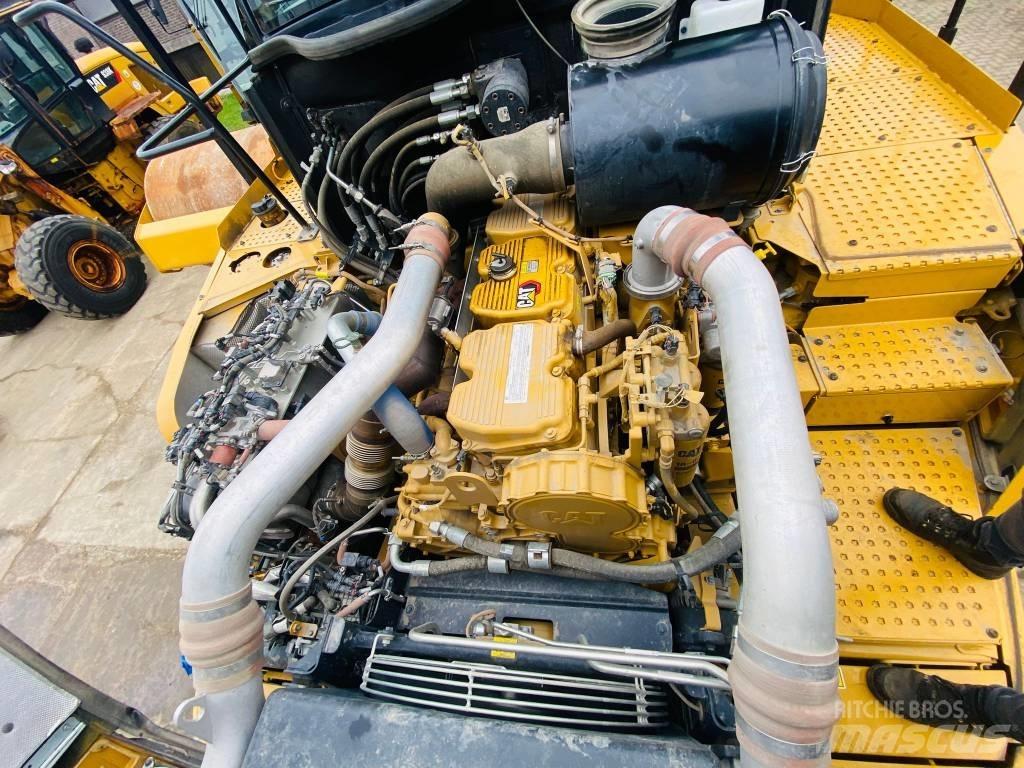 CAT 745 Tombereau articulé