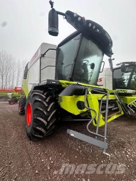 CLAAS TRION 750 Moissonneuse batteuse