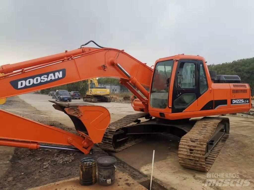 Doosan DH225LC-9 Pelle sur chenilles
