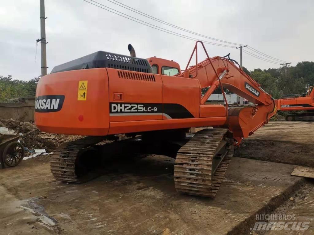 Doosan DH225LC-9 Pelle sur chenilles