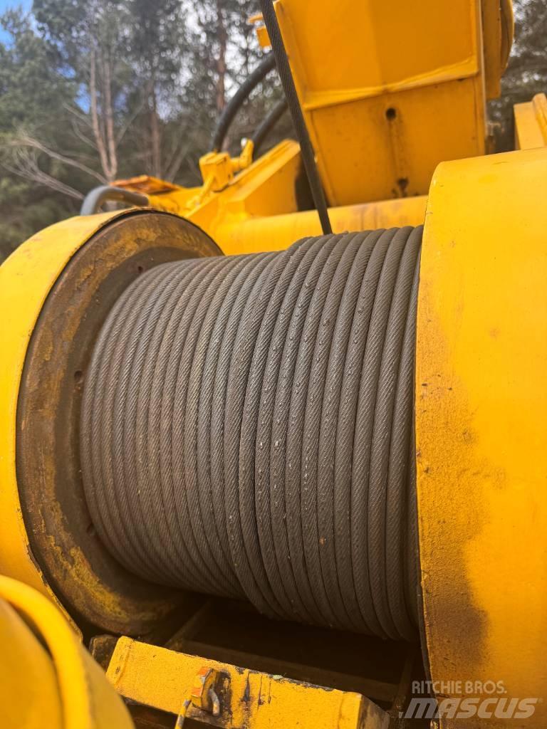 Hitachi ZX135UST Grue sur chenilles