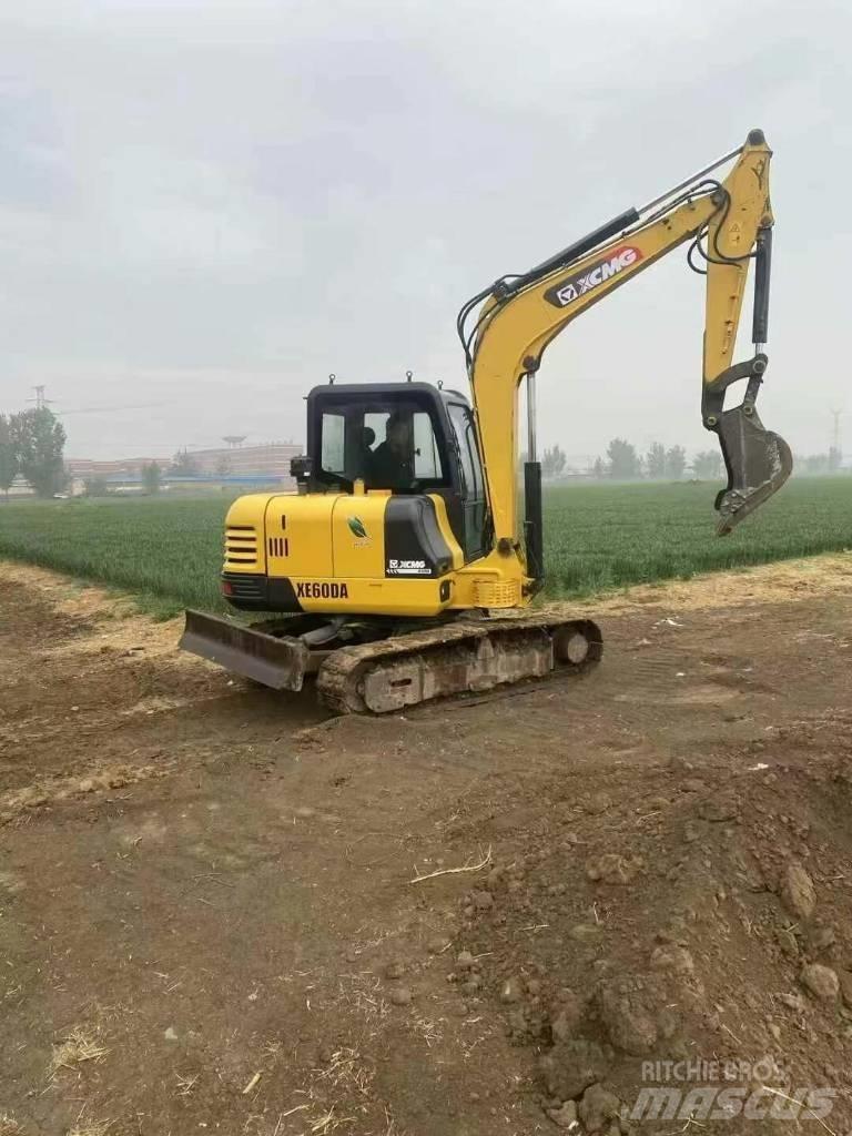 XCMG XE 60 DA Mini pelle < 7t