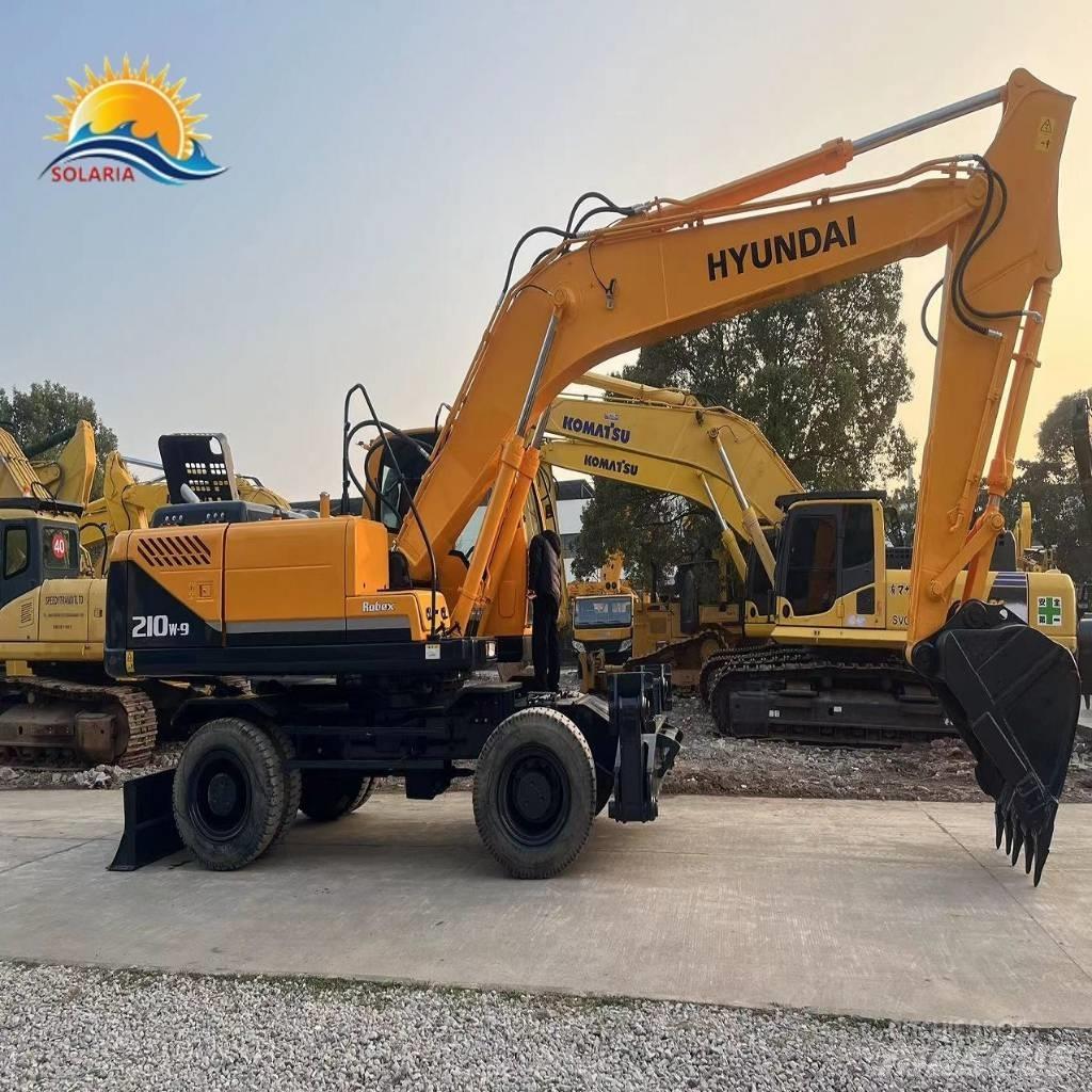 Hyundai R210W-9 Pelle sur pneus