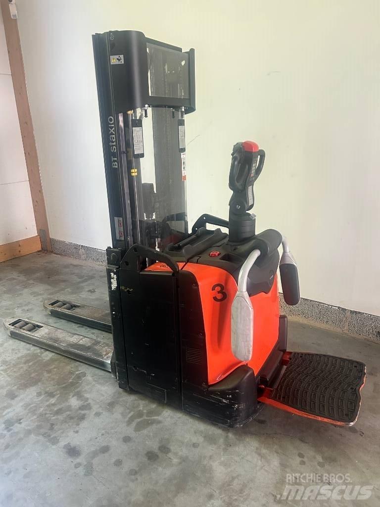 BT SPE 120 L Gerbeur accompagnant