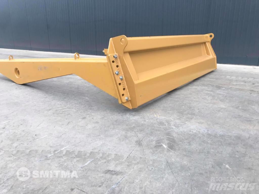 CAT 725C Hayons