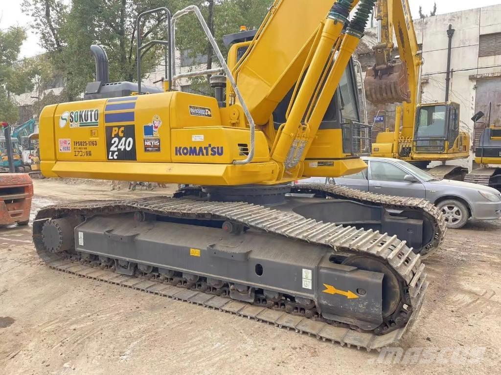Komatsu PC240-8 Pelle sur chenilles
