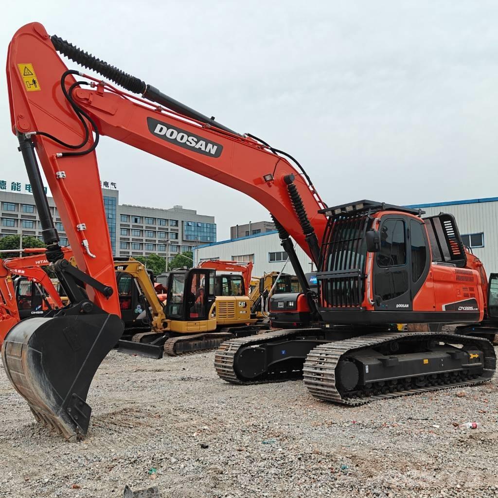 Doosan DX 225 LCA Pelle sur chenilles