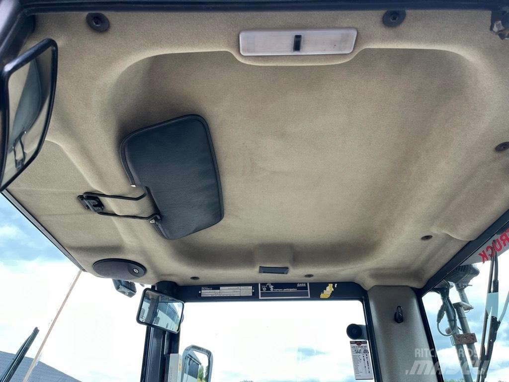 CASE 721 D Chargeuse sur pneus
