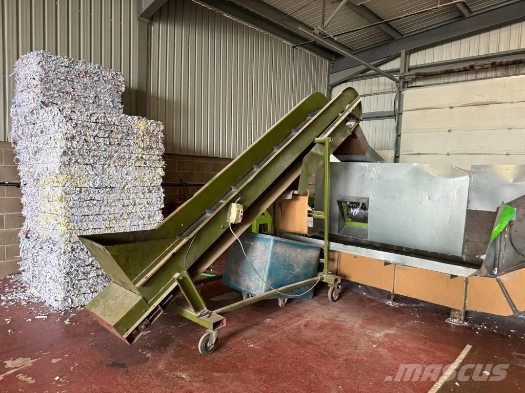  CP MFG 3000 Convoyeur