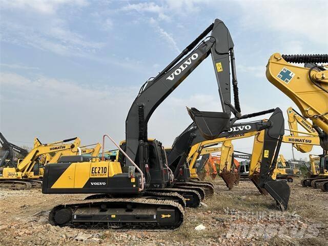 Volvo EC210 Pelle sur chenilles