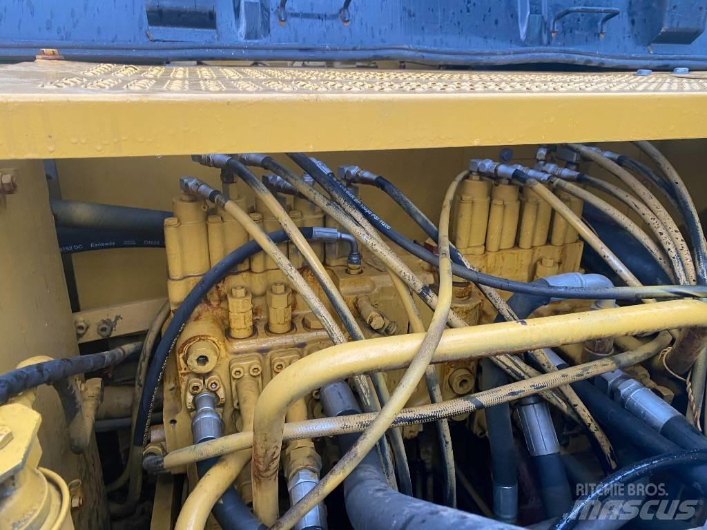 CAT 320 C L Pelle sur chenilles
