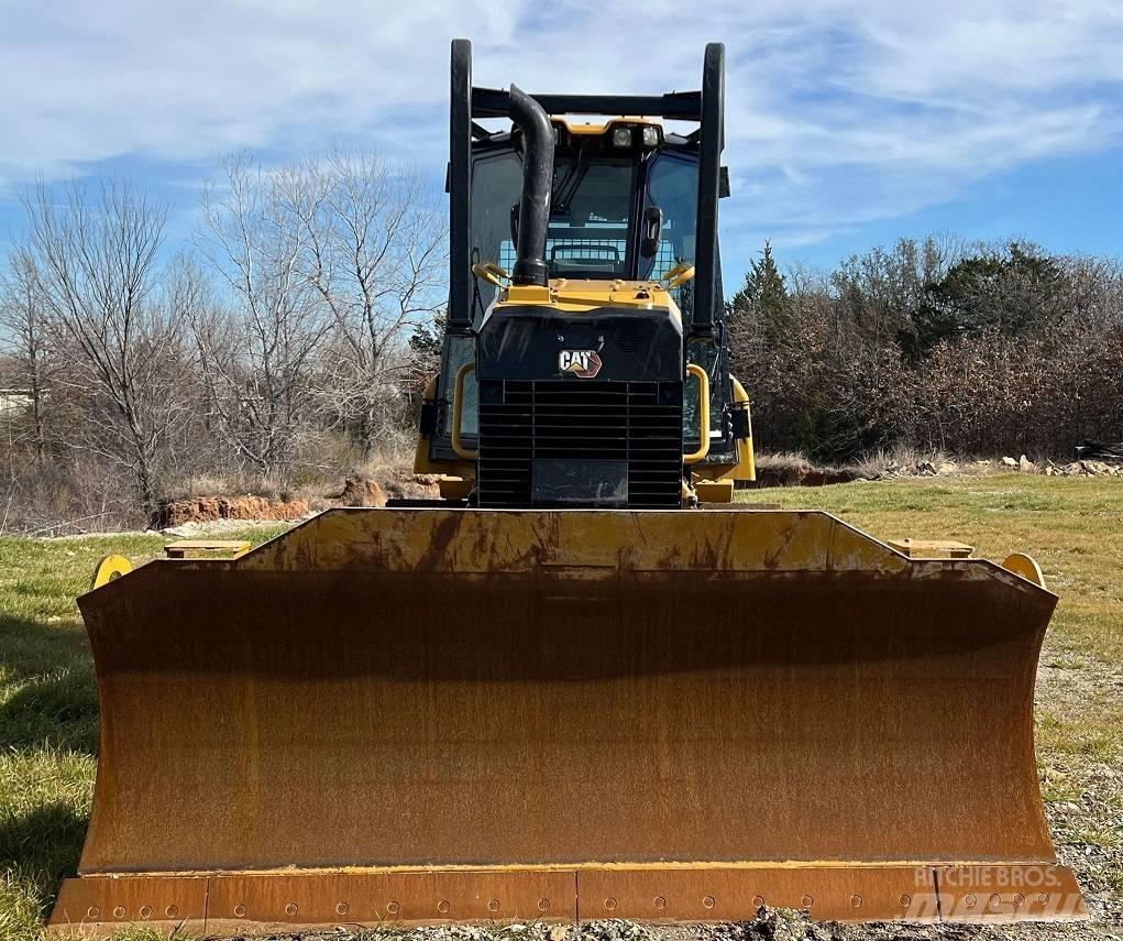 CAT D 4 Bouteurs sur chenilles