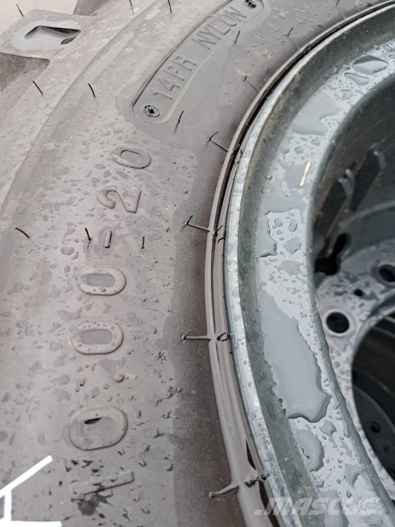  Tiron 10.00x20 Tires Pneus, roues et jantes