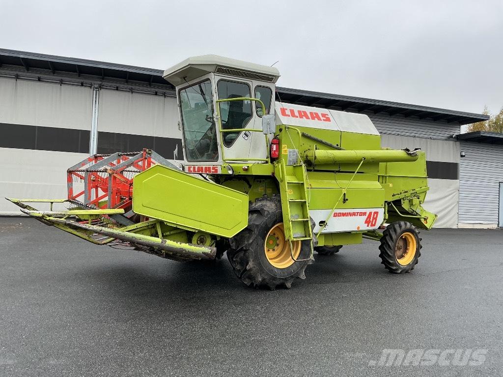 CLAAS 48 Moissonneuse batteuse