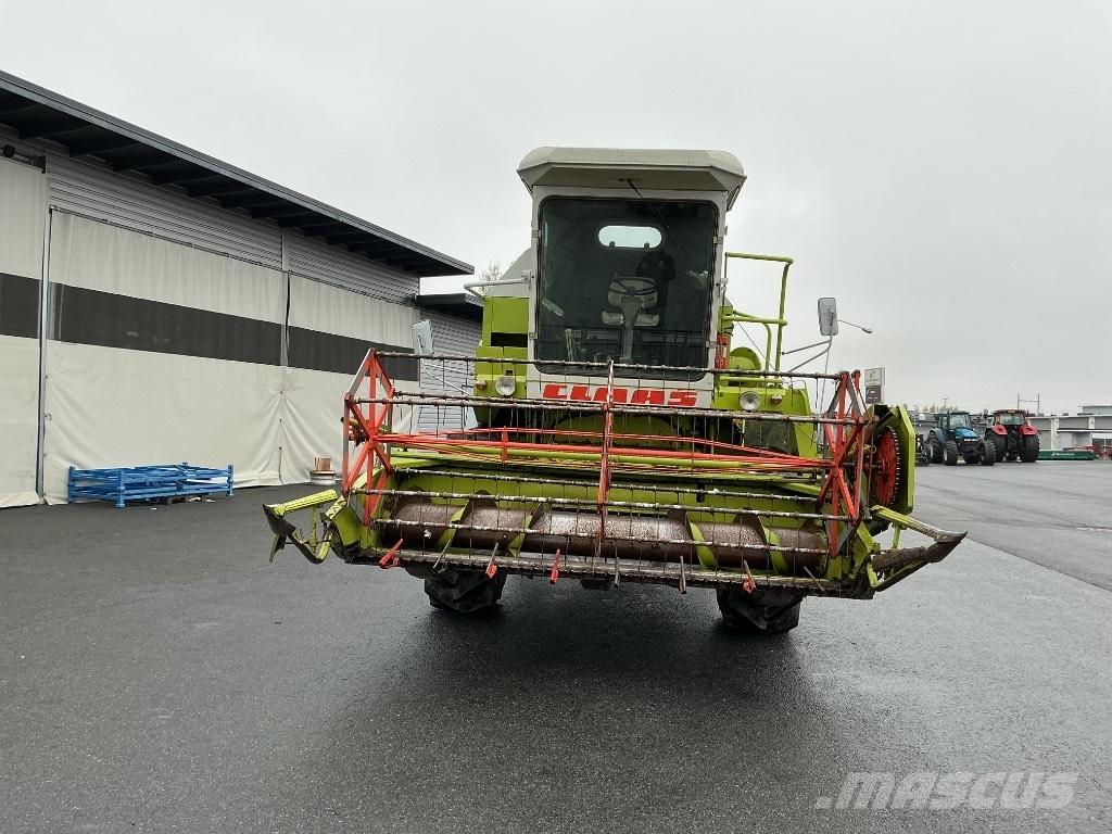CLAAS 48 Moissonneuse batteuse