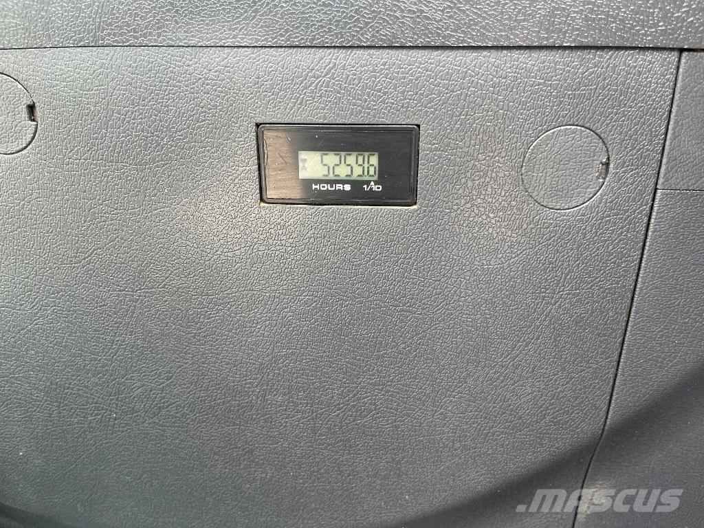 Hyundai HX140LC Pelle sur chenilles