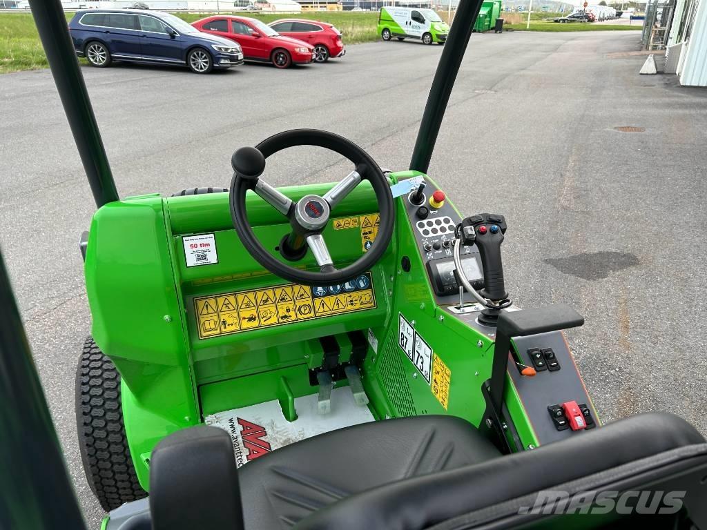 Avant E 527 Chargeuse compacte