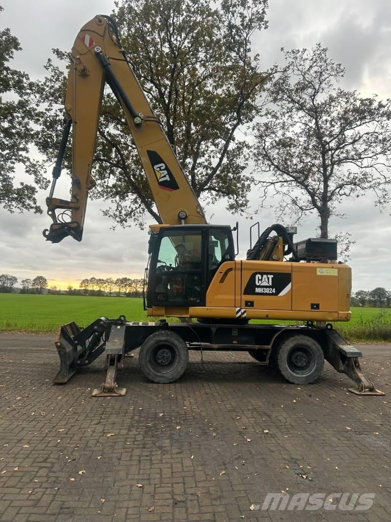 CAT MH 3024 Pelle à déchets