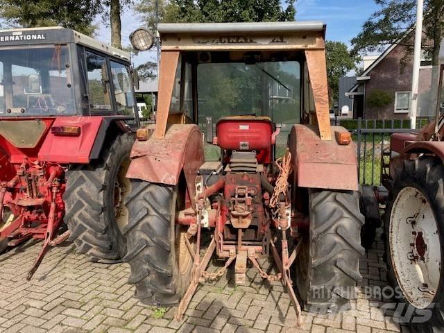 International 423 Tracteur