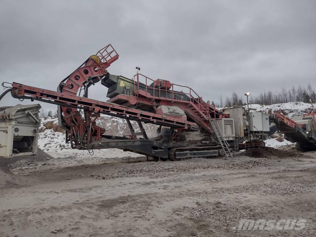 Sandvik UH 450 E Concasseur mobile