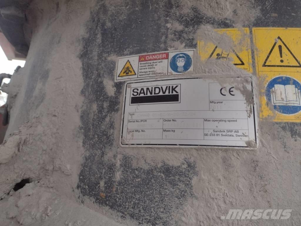 Sandvik UH 450 E Concasseur mobile